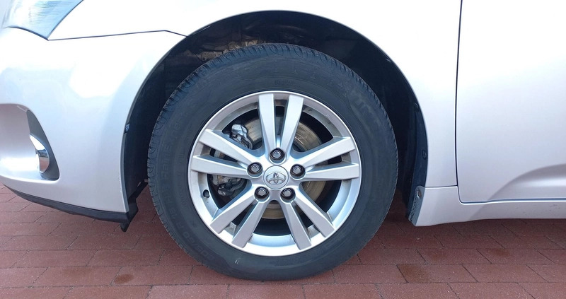 Toyota Avensis cena 26900 przebieg: 259120, rok produkcji 2012 z Sierpc małe 379